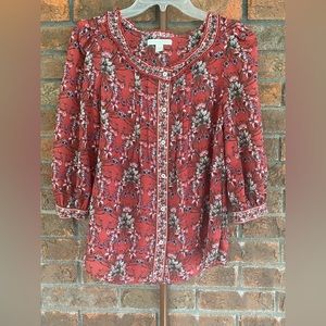 Chelsea and Violet blouse Small floral button front round neck